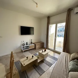 https://charmant-marseille.fr-provencehotel.com