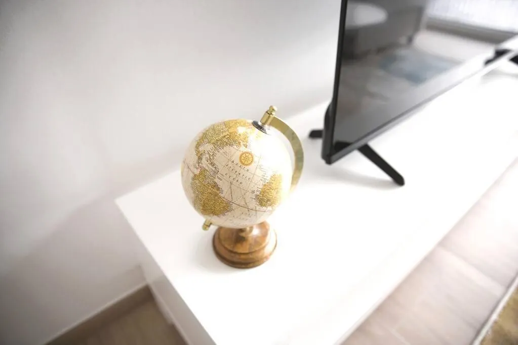 Beautiful 2Br Apartment In Kirchberg Luxembourg