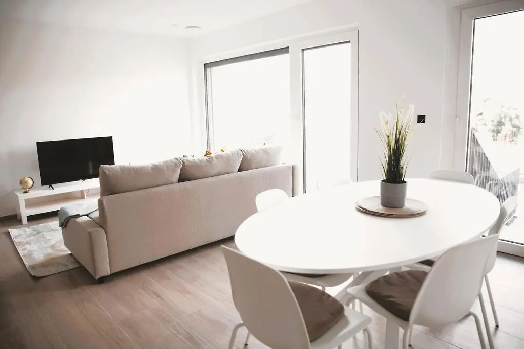 Beautiful 2Br Apartment In Kirchberg Luxembourg